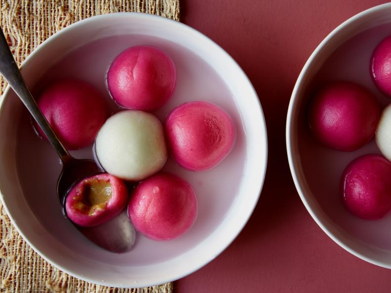 Tangyuan with Peanut Filling